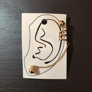 Women's gold earring